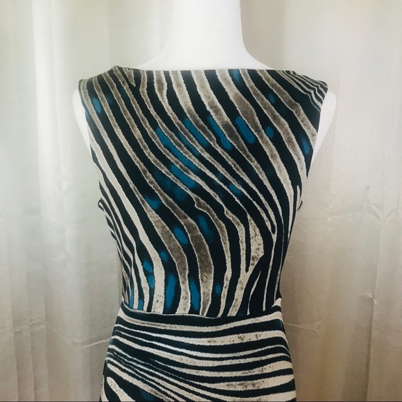 Sandra Darren Dress Size 8 Medium Asymmetrical Hem Stretch Sleeveless Striped. - Picture 7 of 15